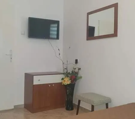 евита 1- град *