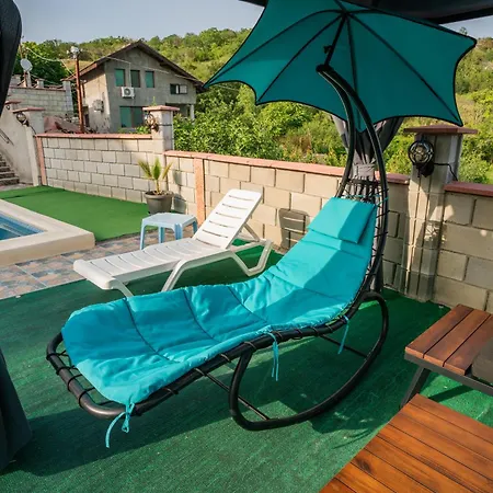 евита - град Holiday home *