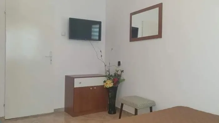 евита - град *