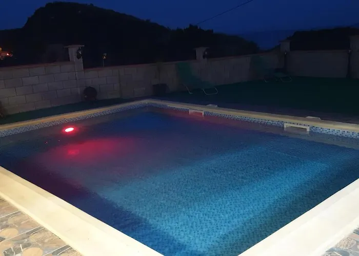 евита - град *