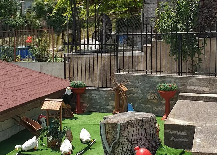 евита - град *