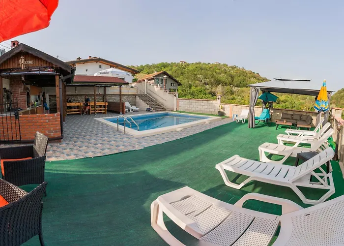 Holiday home евита - град *