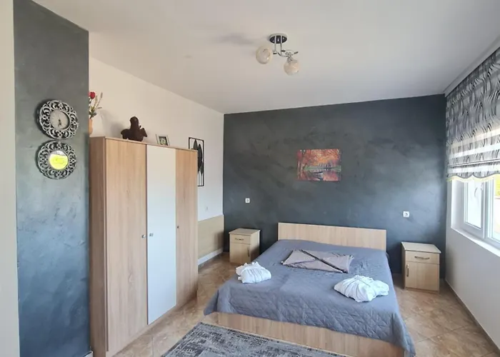 Holiday home евита - град *